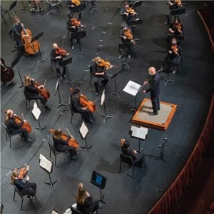 Quad City Symphony Offers American Tunes at Figge, Will Reopen to Audiences in March at Adler