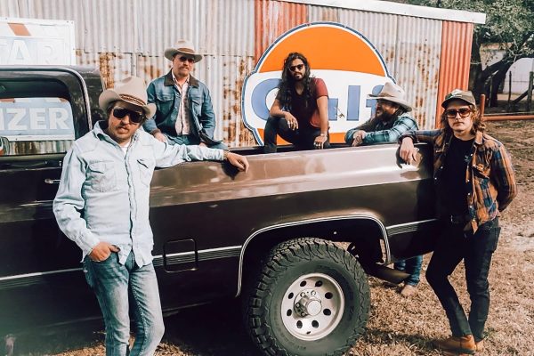 Mike and The Moonpies Returns to Iowa's Raccoon Motel