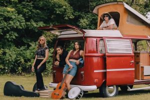 Been There Done That Playing Moline's Bass Street Landing Tonight