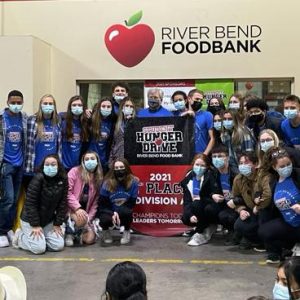 Bettendorf High School Student Council Helps Feed The Hungry In The Quad-Cities