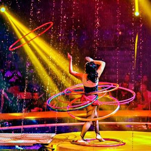 Cirque Italia Dazzling Fans With Circus Arts Water Show This Weekend At Davenport Fairgrounds