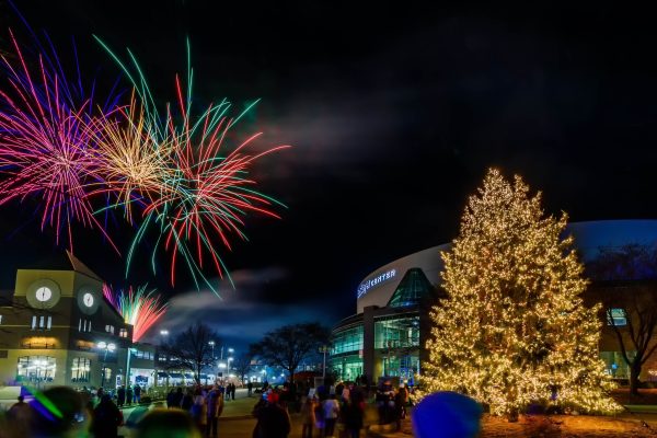 Lighting On The Commons Returns To Downtown Moline This Weekend