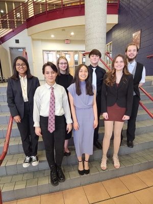 Davenport West High Debate Team Qualifies For Nationals